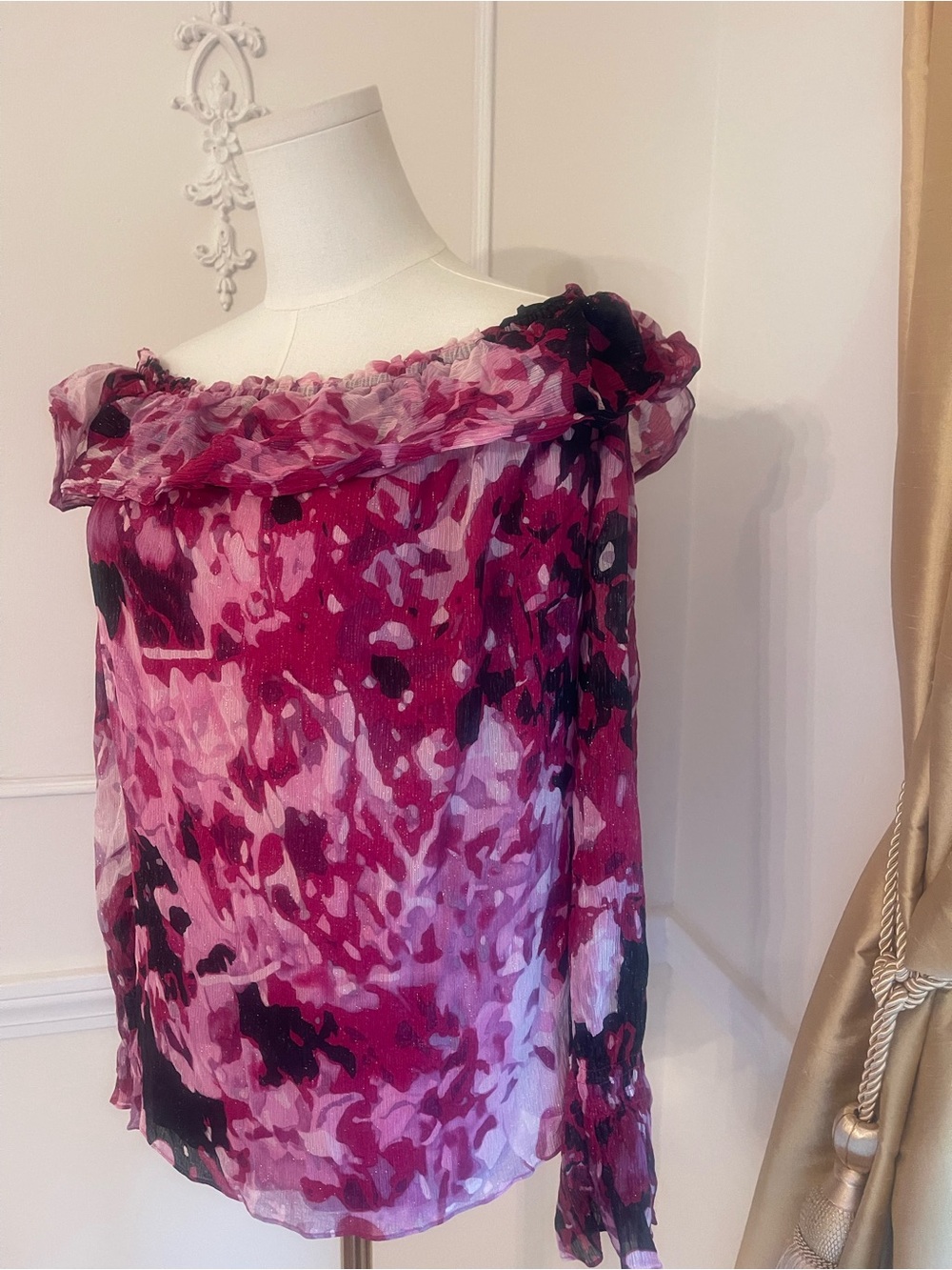 St. John Silk Soft Ruffled Off-Shoulder Pink Floral Print Blouse